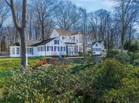 60 Deer Park Rd, New Canaan, CT 06840