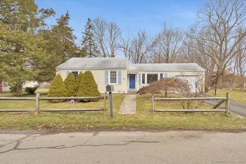 15 Farview Ave, Old Saybrook, CT 06475