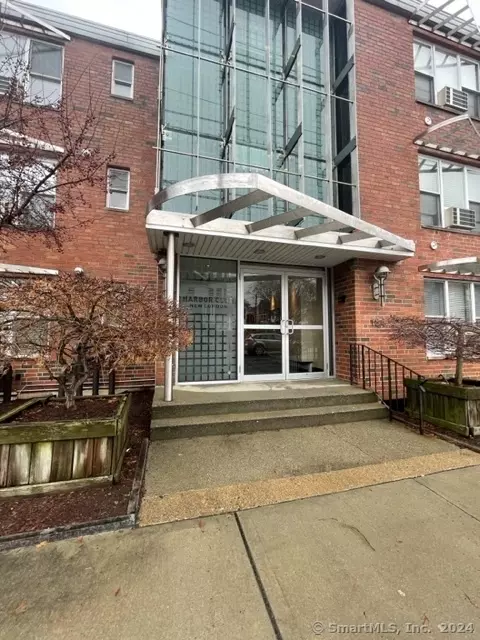 184 Pequot Ave #101, New London, CT 06320