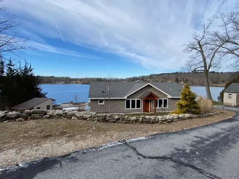 119 Pond Hill Rd, Moosup, CT 06354
