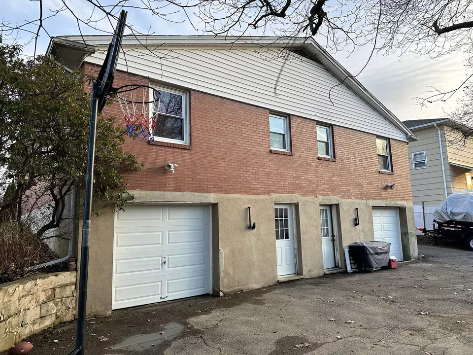 154 Ruth St, Bridgeport, CT 06606 37 Photos Movoto