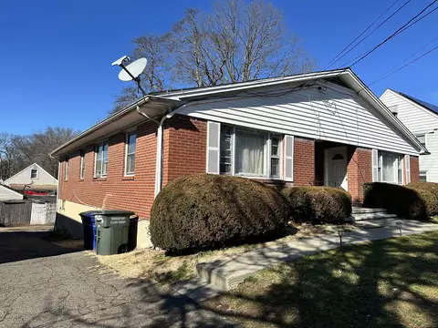 154 Ruth St, Bridgeport, CT 06606