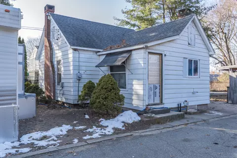 33 Moody Rd, Enfield, CT 06082