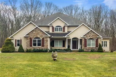 65 Veccadola Dr, Colchester, CT 06415