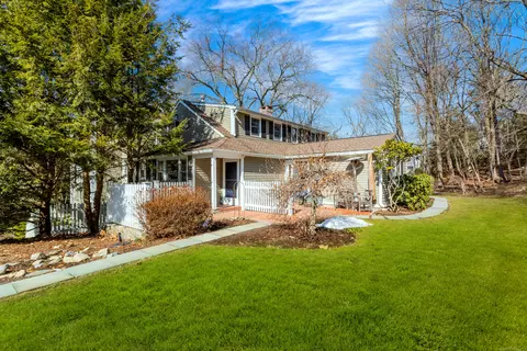 14 Cross Hwy #B, Westport, CT 06880
