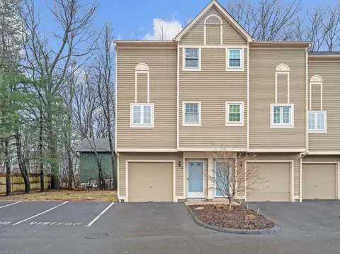 50 Pierce St #12, Plainville, CT 06062