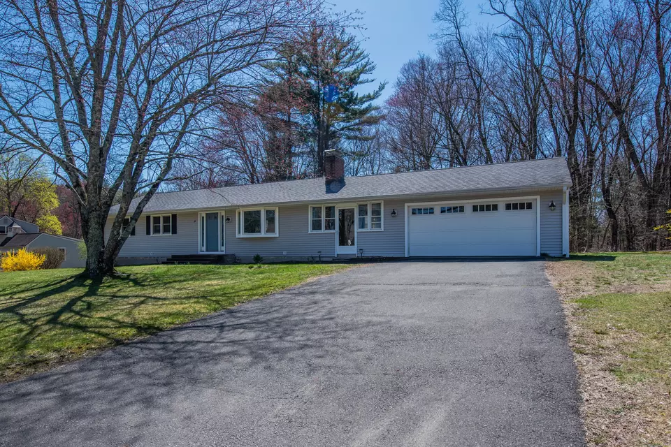 19 Blueberry Ln, Avon, CT 06001 28 Photos Movoto