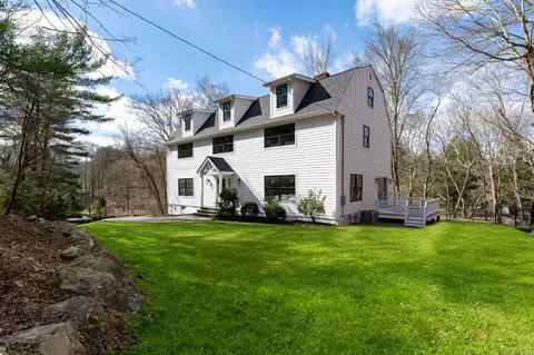 143 Old Hyde Rd, Weston, CT 06883