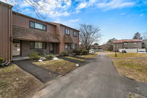 30 Orangewood W #30, Derby, CT 06418