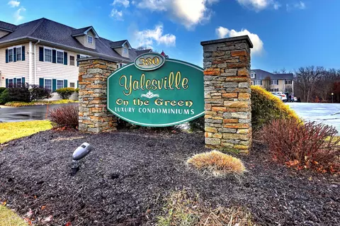 380 Main St #19, Wallingford, CT 06492