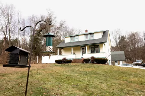 663 Quinebaug Rd, Quinebaug, CT 06262
