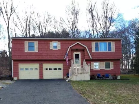 517 May St, Naugatuck, CT 06770
