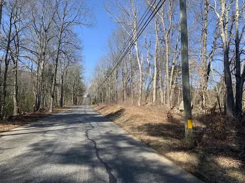 136 Lohse Rd, Willington, CT 06279