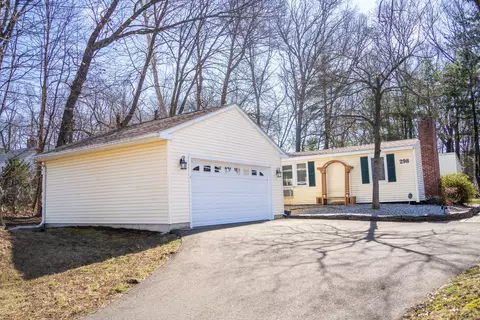 298 Griswold St, Glastonbury, CT 06033