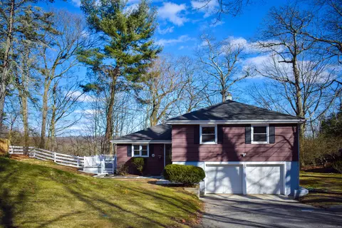 30 Homer St, Norwalk, CT 06851
