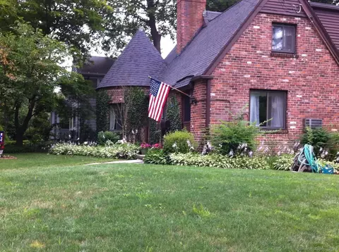 7 Ridge Rd, Danbury, CT 06810