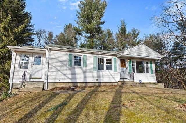 28 Walker Dr, Thompson, CT 06262