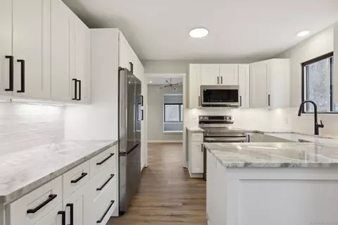 40 Heritage Vlg #E, Southbury, CT 06488