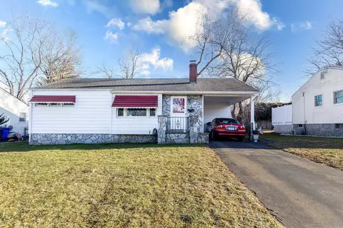113 Harding St, Wethersfield, CT 06109