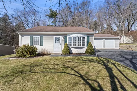 29 Jenna Rd, Wallingford, CT 06492