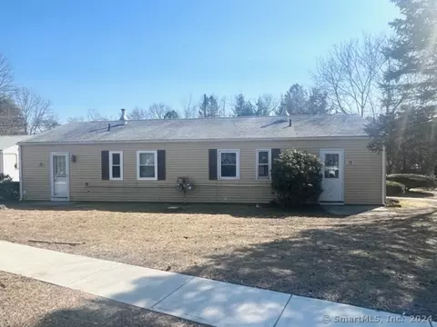 18 Hayes Rd #18, Windsor Locks, CT 06096