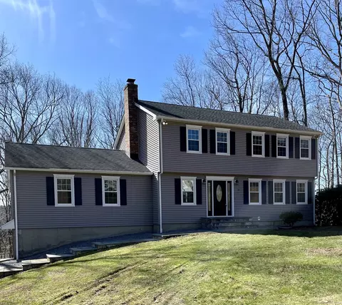 39 Settlers Farm Rd, Monroe, CT 06468