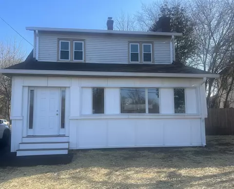 11 Brewer St, East Hartford, CT 06118