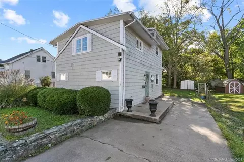 152 White St, West Haven, CT 06516