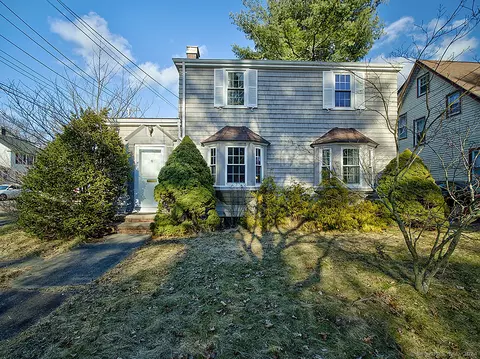 139 Treadwell St, Hamden, CT 06517