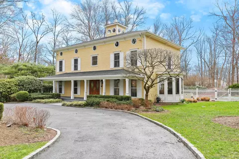 11 Bobwhite Dr, Westport, CT 06880
