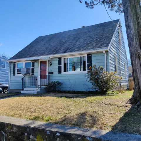 435 Wilcoxson Ave, Stratford, CT 06614