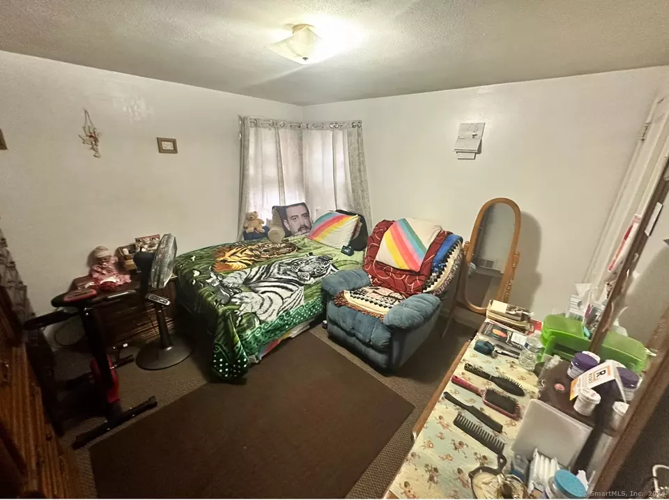 2 Laurel St, East Hartford, CT 06108 10 Photos Movoto