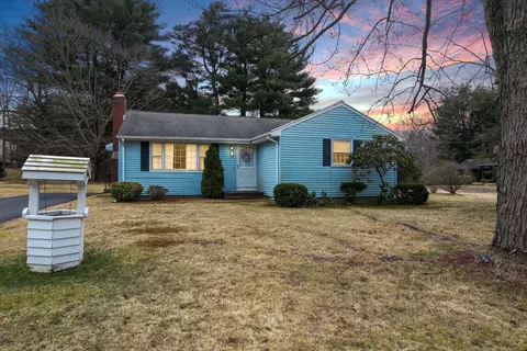 51 Knollwood Rd, Burlington, CT 06013