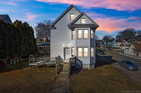 245 Montauk Ave, New London, CT 06320