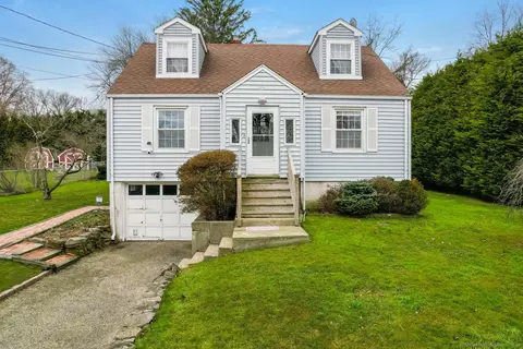 114 Flora Blvd, Fairfield, CT 06824