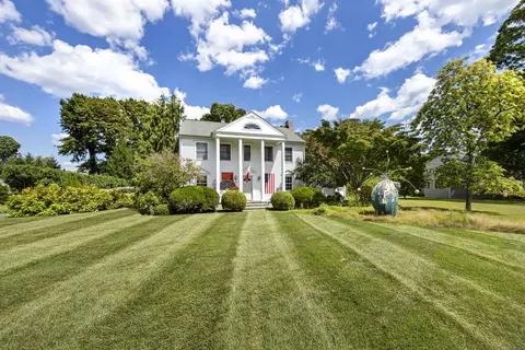 180 Sturges Rd, Fairfield, CT 06824