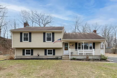370 Mulberry St, Plantsville, CT 06479