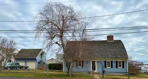 11 Smith Ave, East Lyme, CT 06357 photo 1