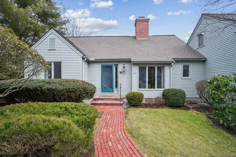 189 Redstone Hill Rd #10, Bristol, CT 06010