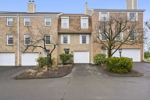 33 Kingswood Dr #33, Bethel, CT 06801