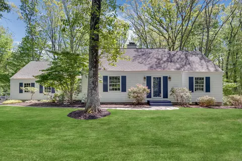 789 Cheese Spring Rd, New Canaan, CT 06840