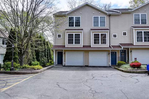 245 E Woodland St #25, Meriden, CT 06451