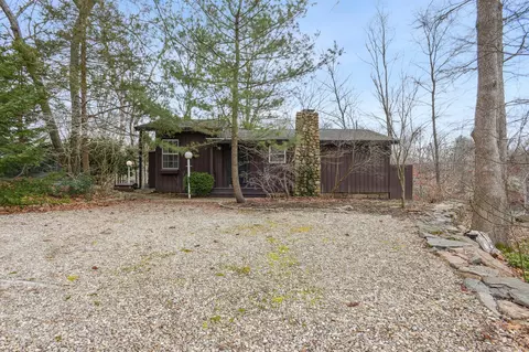 58 W Shore Dr, Clinton, CT 06413