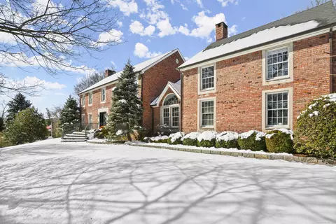 94 Byram Shore Rd, Greenwich, CT 06830