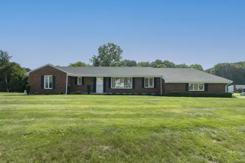 44 Lorelei Cir, Middletown, CT 06457