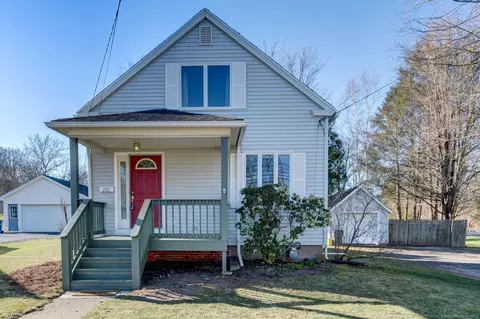 296 Hackmatack St, Manchester, CT 06040