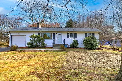 170 Brewster Rd, Milford, CT 06460