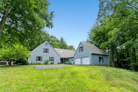 10 Pheasant Run, Granby, CT 06060