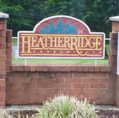 147 Heather Rdg #147, Shelton, CT 06484