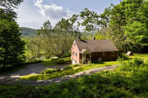 13 Mud Pond Rd, Kent, CT 06785